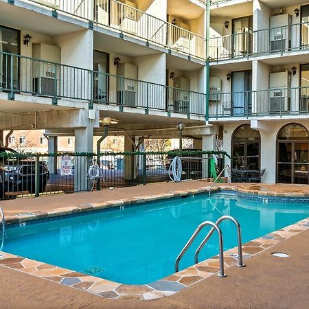 Lovely Condo W/ Indoor Pool *Only Steps To Parkway Gatlinburg Zewnętrze zdjęcie